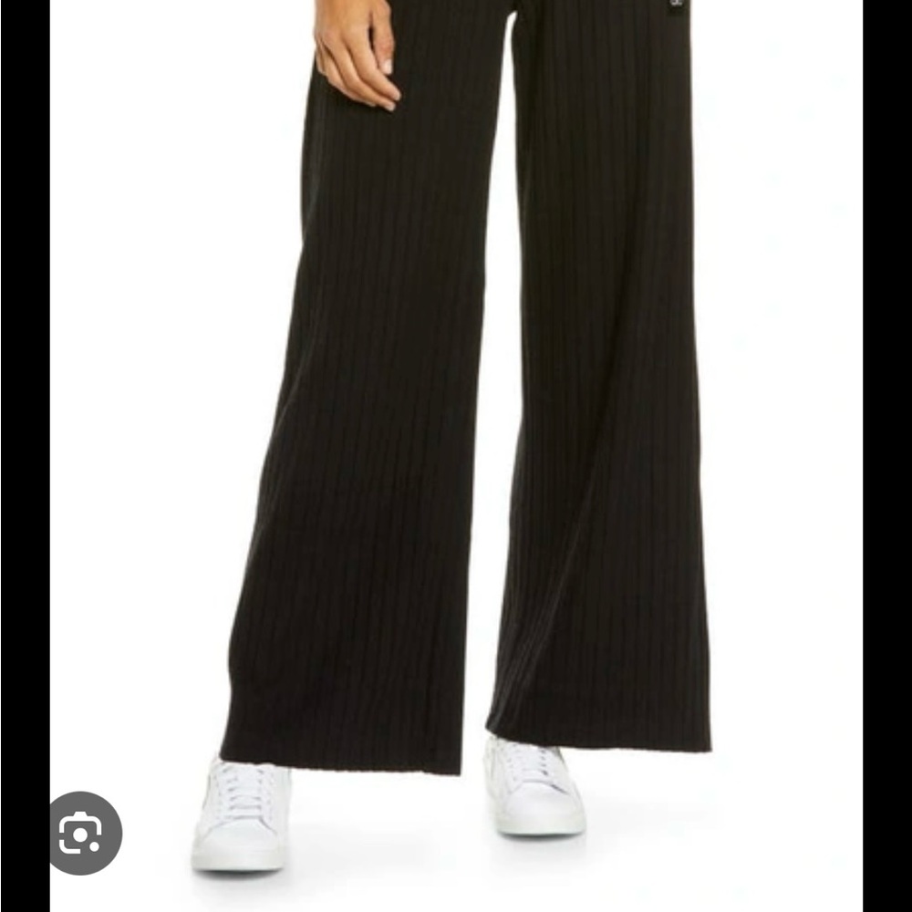 ALO Yoga Black Wide Leg Pants